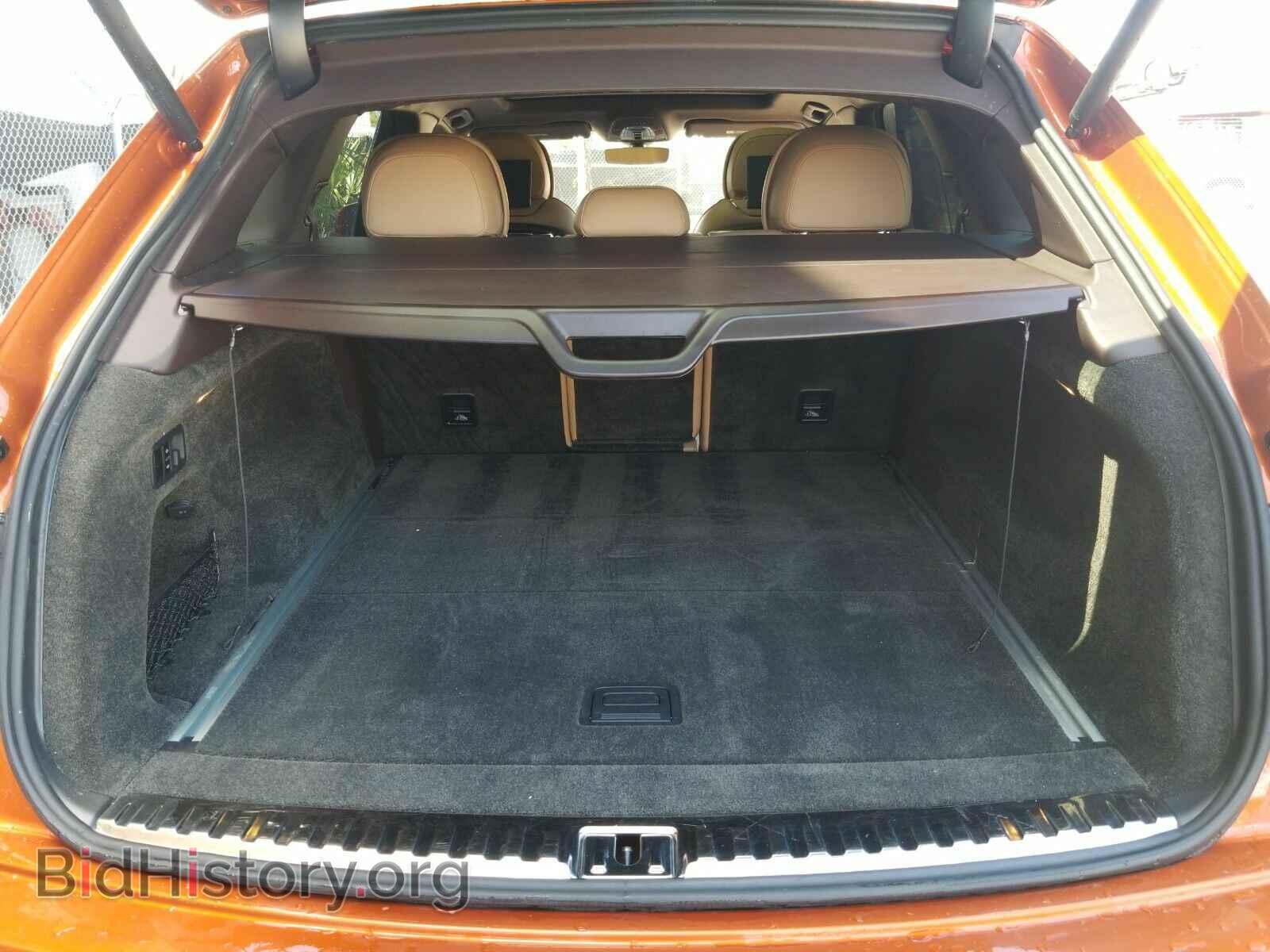 2017 Bentley Bentayga - VIN: SJAAC2ZV2HC014385 - Фото 7