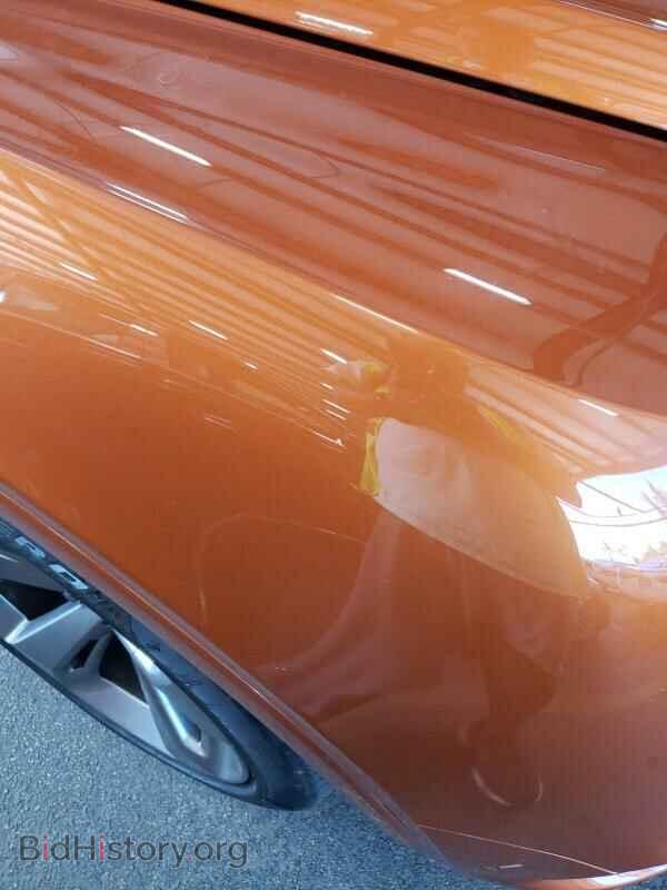 2017 Bentley Bentayga - VIN: SJAAC2ZV2HC014385 - Фото 10
