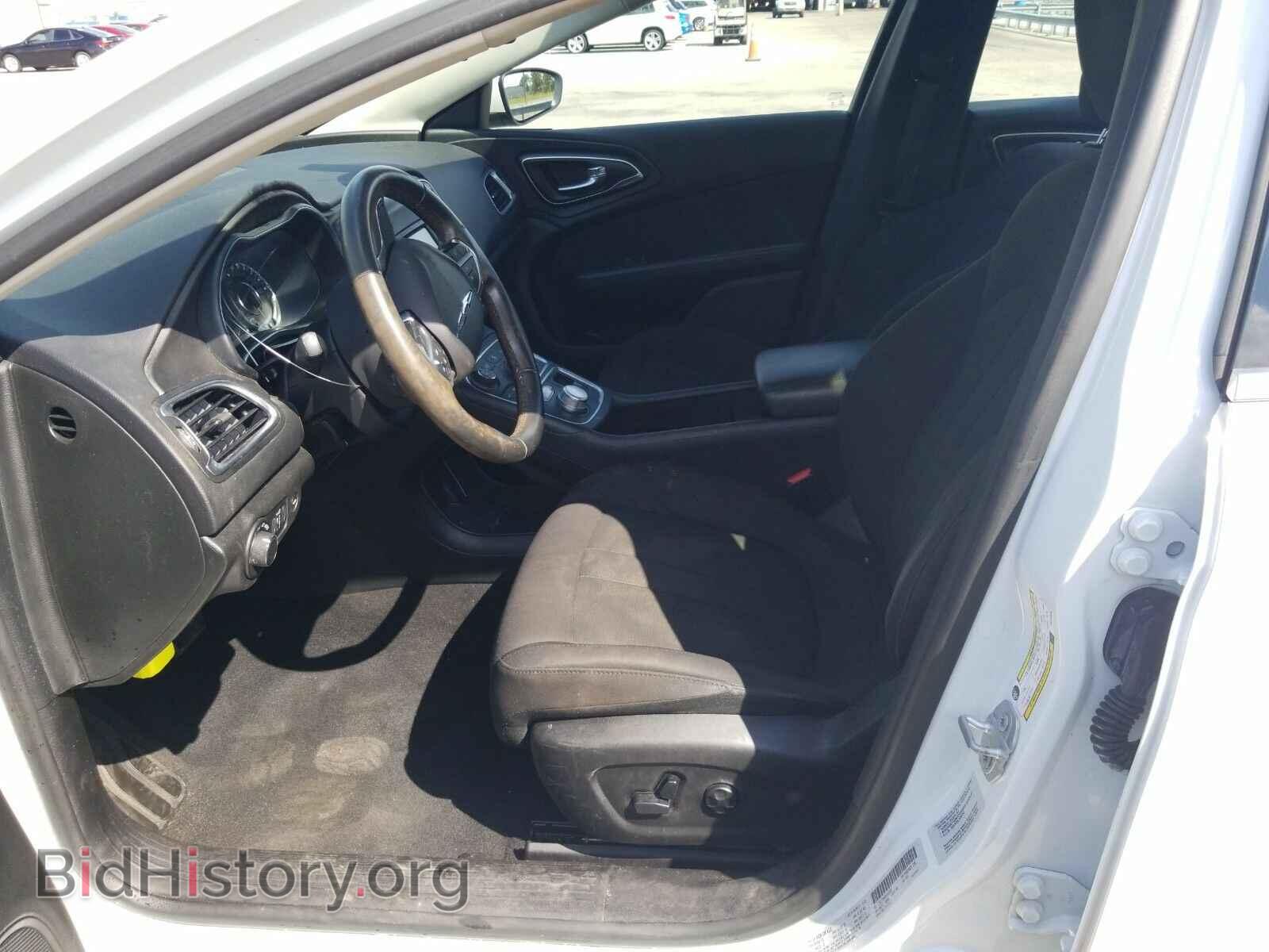 2016 Chrysler 200 - VIN: 1C3CCCAB0GN103555 - Фото 3