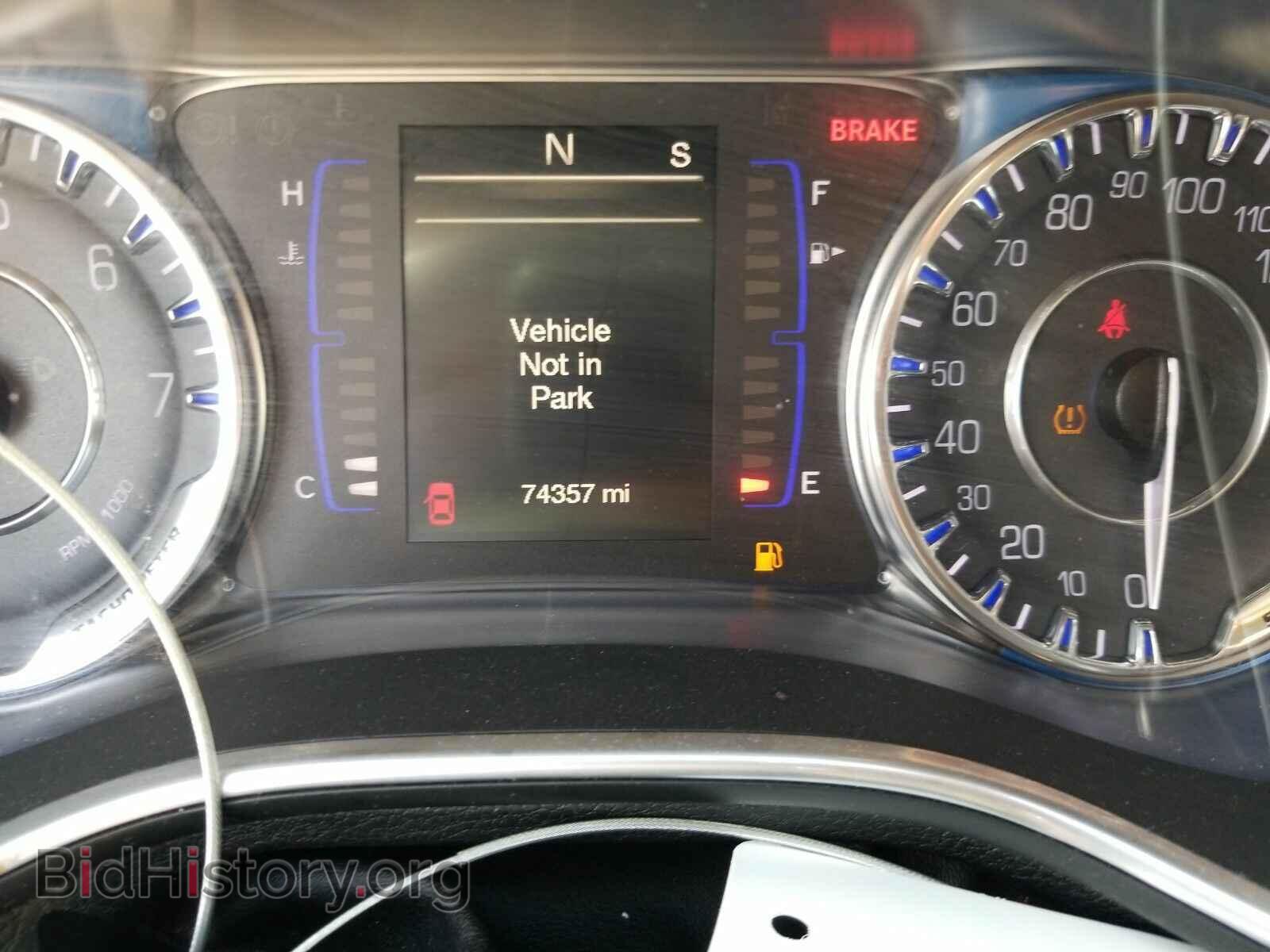 2016 Chrysler 200 - VIN: 1C3CCCAB0GN103555 - Фото 5