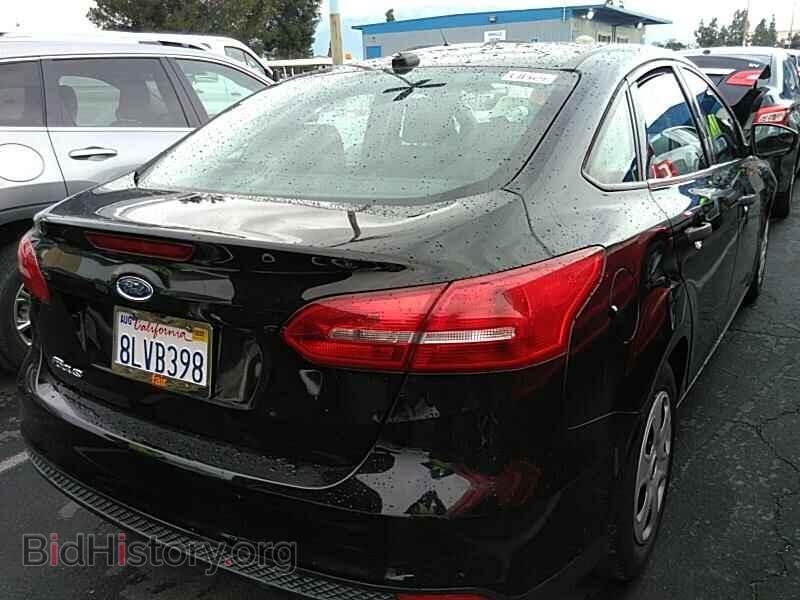 2016 Ford Focus - VIN: 1FADP3E20GL275813 - Фото 2