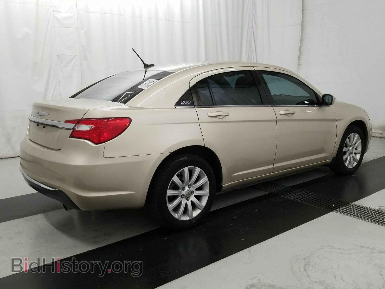 2013 Chrysler 200 - VIN: 1C3CCBBB7DN584988 - Photo 4