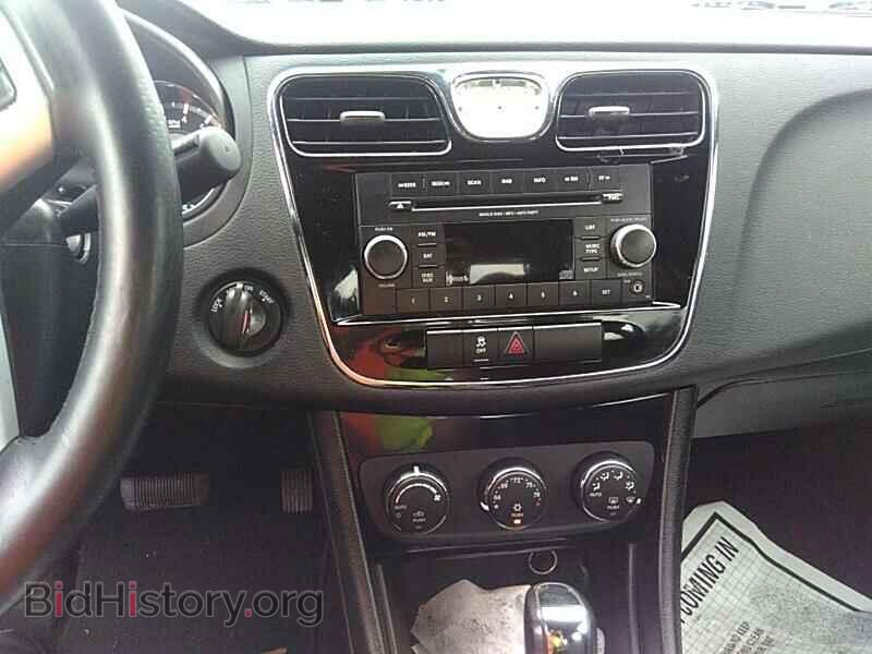 2013 Chrysler 200 - VIN: 1C3CCBBB4DN737956 - Photo 4