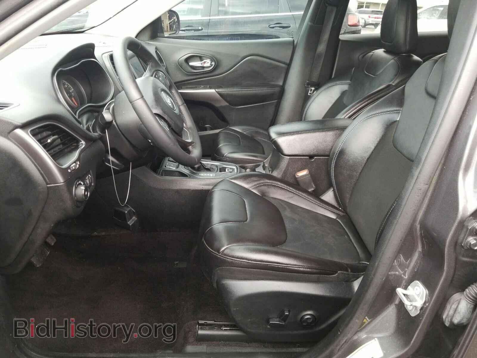 2019 Jeep Cherokee - VIN: 1C4PJLLB6KD226730 - Фото 3