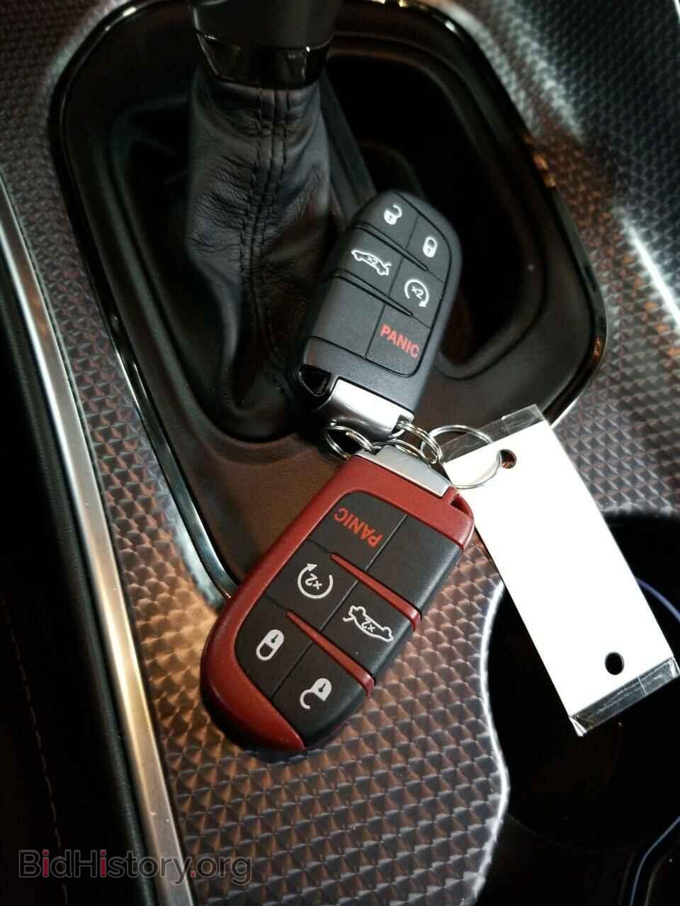 2016 Dodge Challenger - VIN: 2C3CDZC93GH124600 - Photo 9