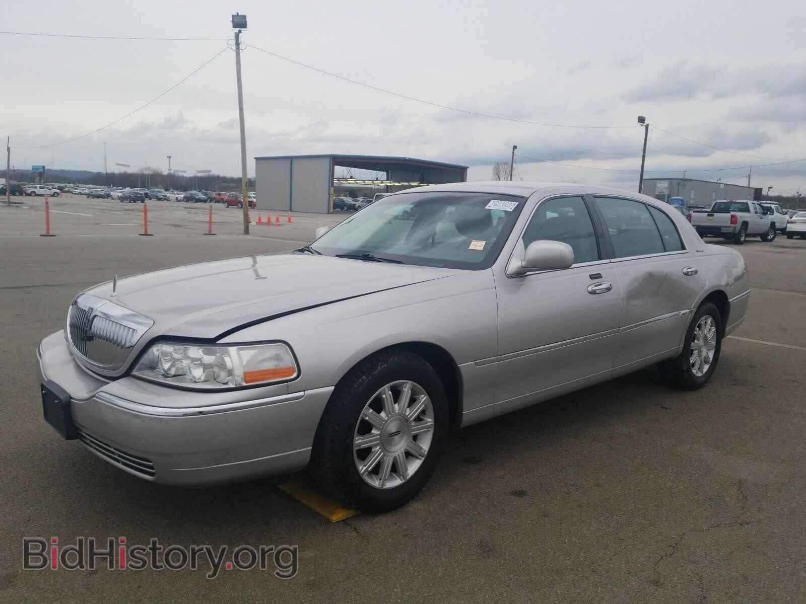 Фотография 2LNBL8FV4BX756898 - Lincoln Town Car 2011