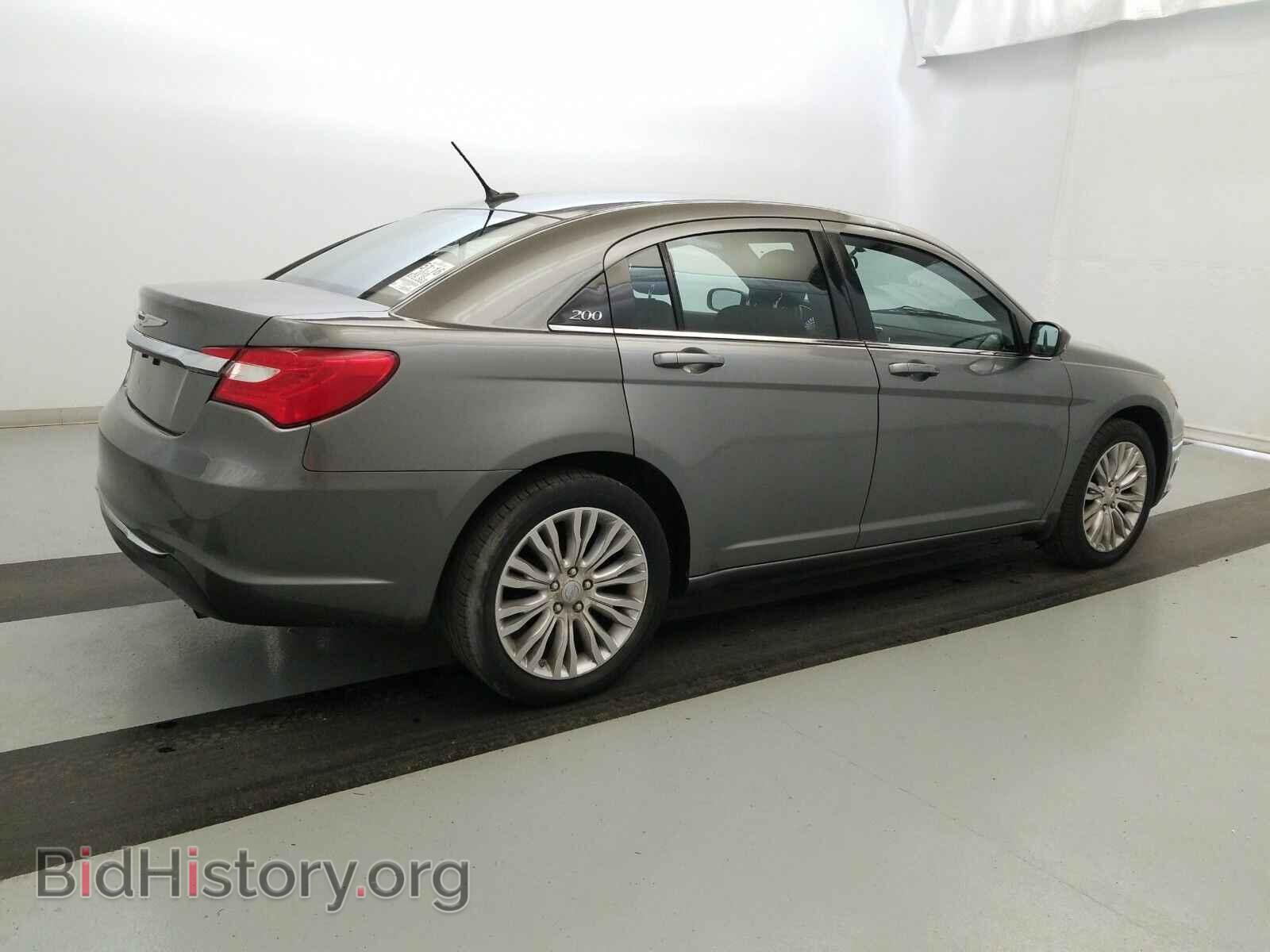 2013 Chrysler 200 - VIN: 1C3CCBBB9DN695008 - Photo 4