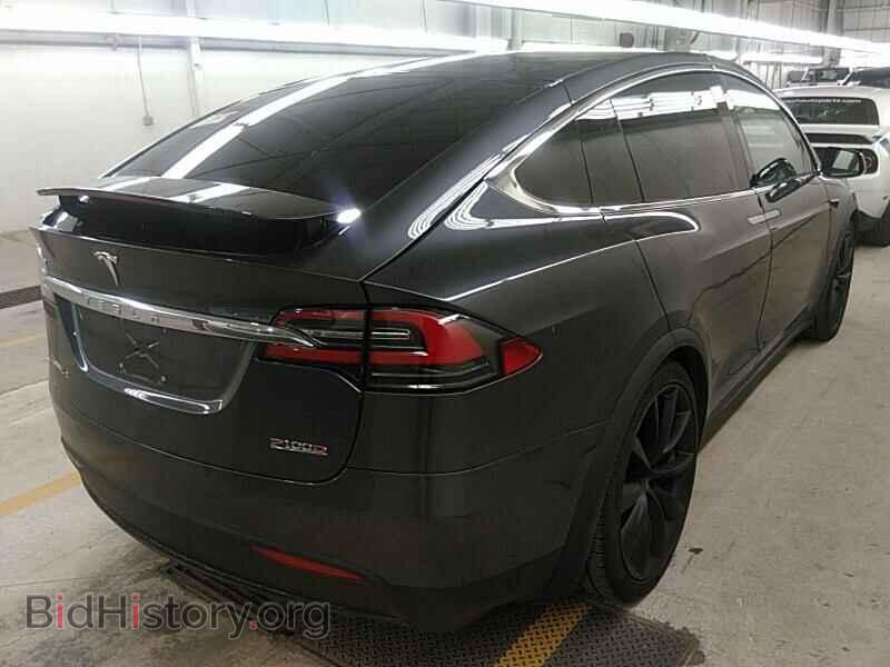 2017 Tesla Model X - VIN: 5YJXCDE48HF037822 - Фото 2