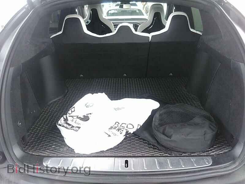 2017 Tesla Model X - VIN: 5YJXCDE48HF037822 - Фото 7