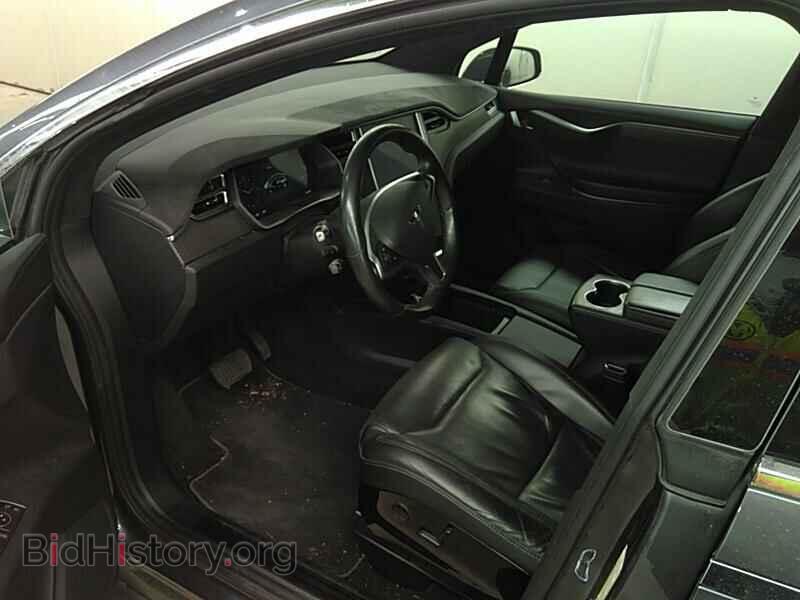 2017 Tesla Model X - VIN: 5YJXCAE24HF035241 - Photo 3