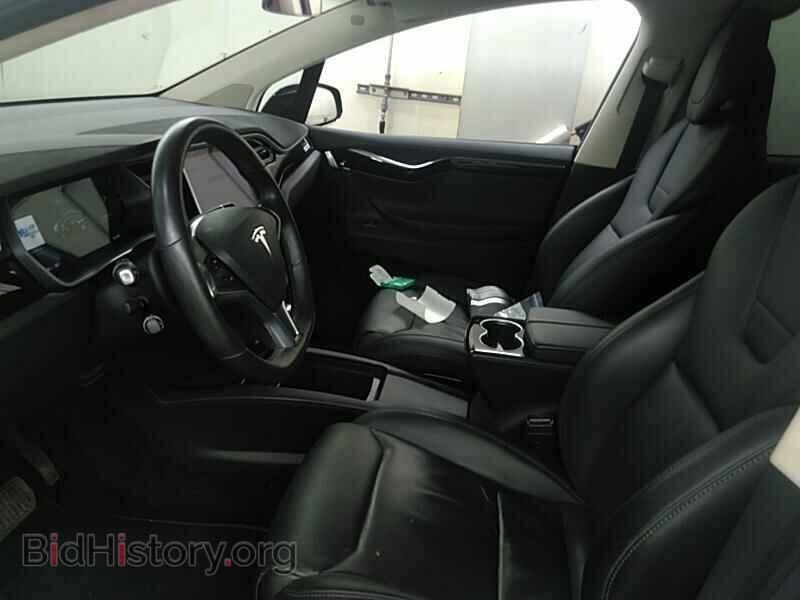 2017 Tesla Model X - VIN: 5YJXCBE27HF027141 - Фото 3