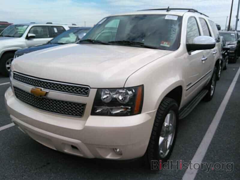 Photo 1GNSKCE0XDR374105 - Chevrolet Tahoe 2013