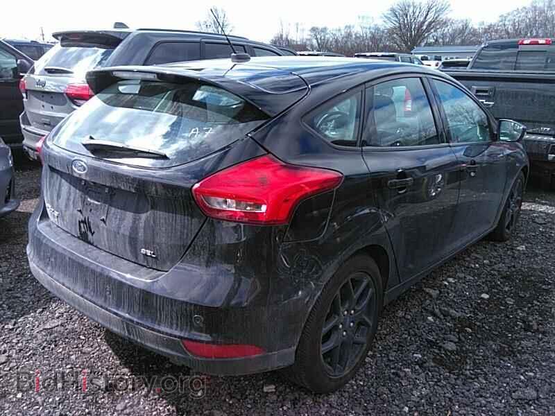 2017 Ford Focus - VIN: 1FADP3M21HL260983 - Photo 2