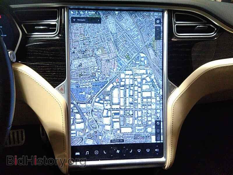 2016 Tesla Model S - VIN: 5YJSA1E20GF160557 - Photo 4