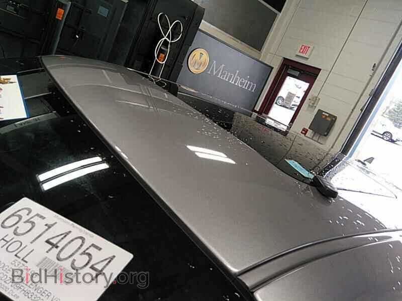 2015 Dodge Challenger - VIN: 2C3CDZFJ9FH833231 - Фото 8
