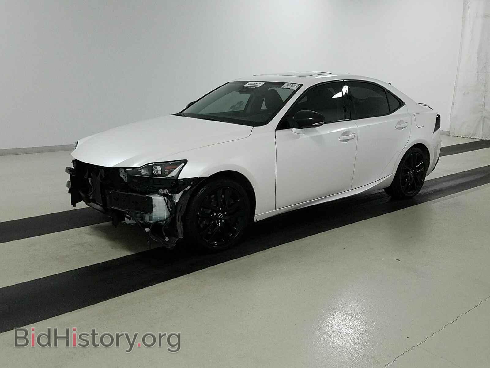 Photo JTHBA1D20J5068602 - Lexus IS 2018
