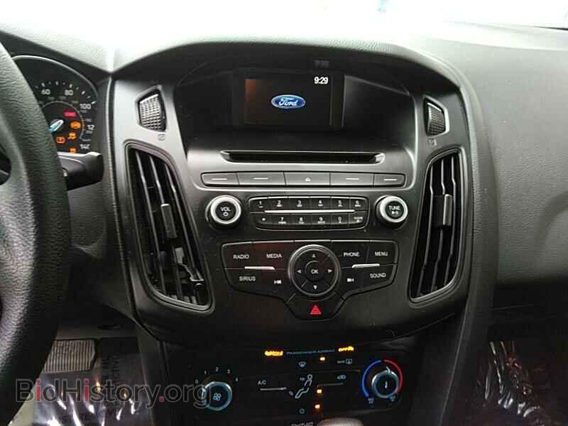 2017 Ford Focus - VIN: 1FADP3F26HL259213 - Фото 4