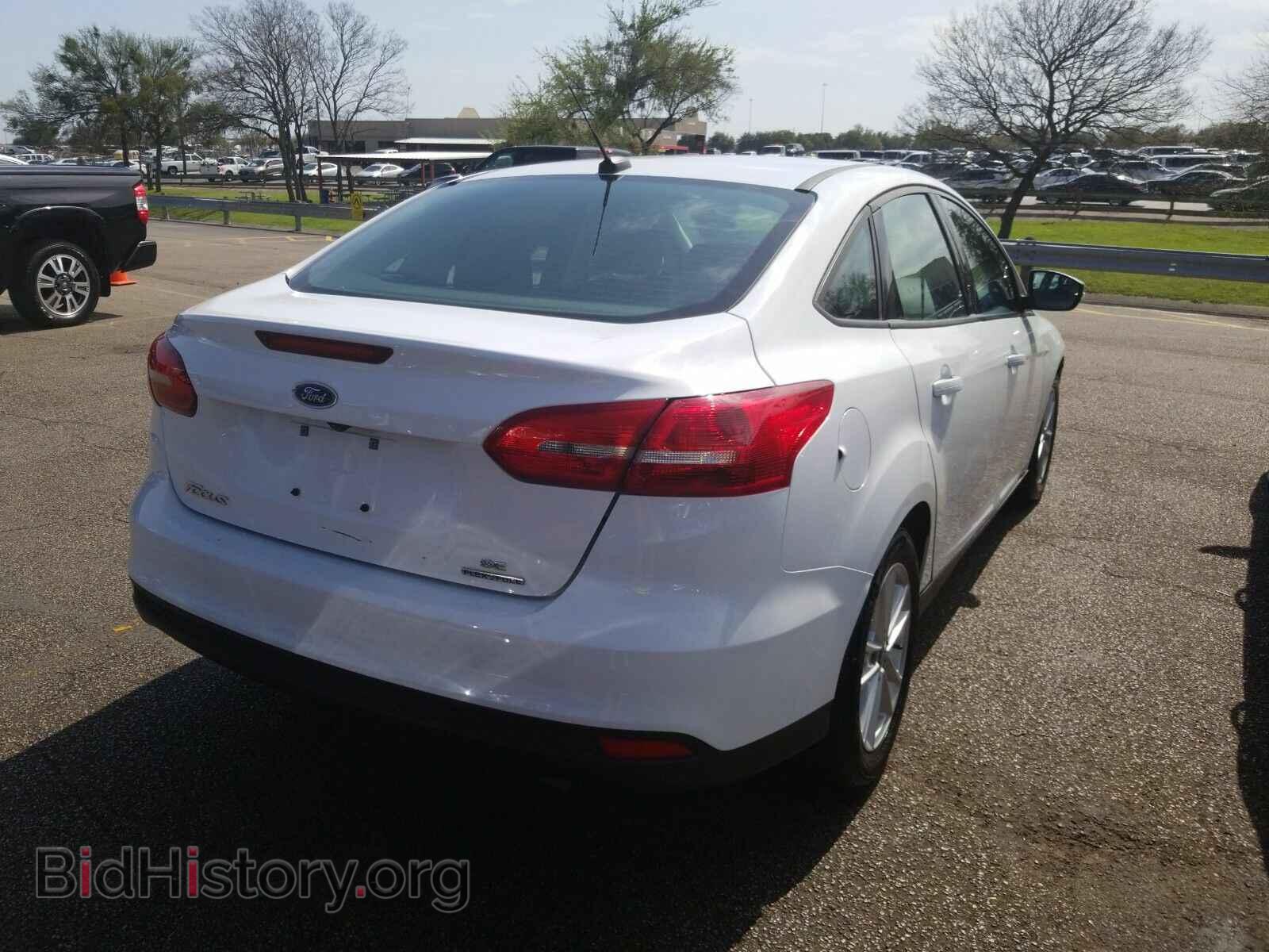 2016 Ford Focus - VIN: 1FADP3F29GL360583 - Photo 2