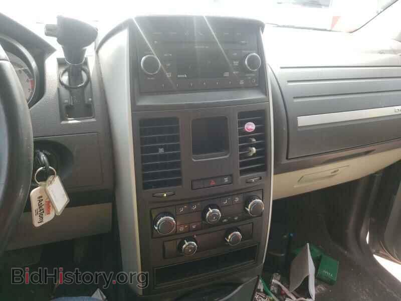 2010 Dodge Grand Caravan - VIN: 2D4RN3D16AR342365 - Фото 4