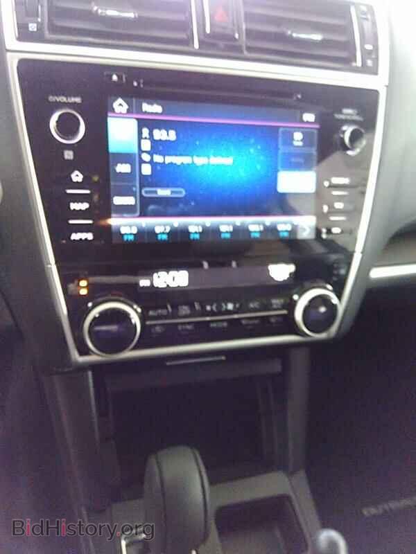 2019 Subaru Outback - VIN: 4S4BSANCXK3373037 - Фото 4