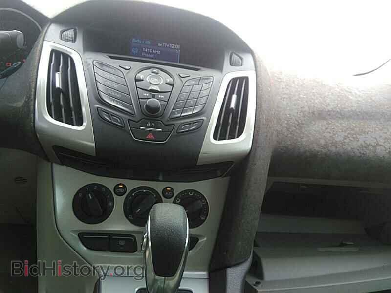 2013 Ford Focus - VIN: 1FADP3F2XDL375847 - Photo 4