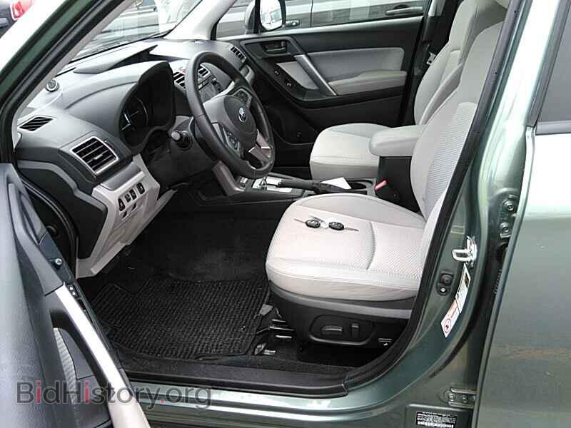2017 Subaru Forester - VIN: JF2SJAGC1HH524722 - Фото 3