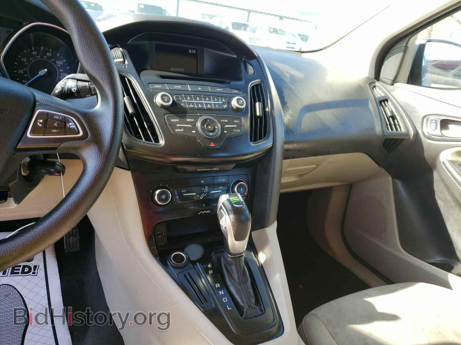 2015 Ford Focus - VIN: 1FADP3K22FL270972 - Фото 4