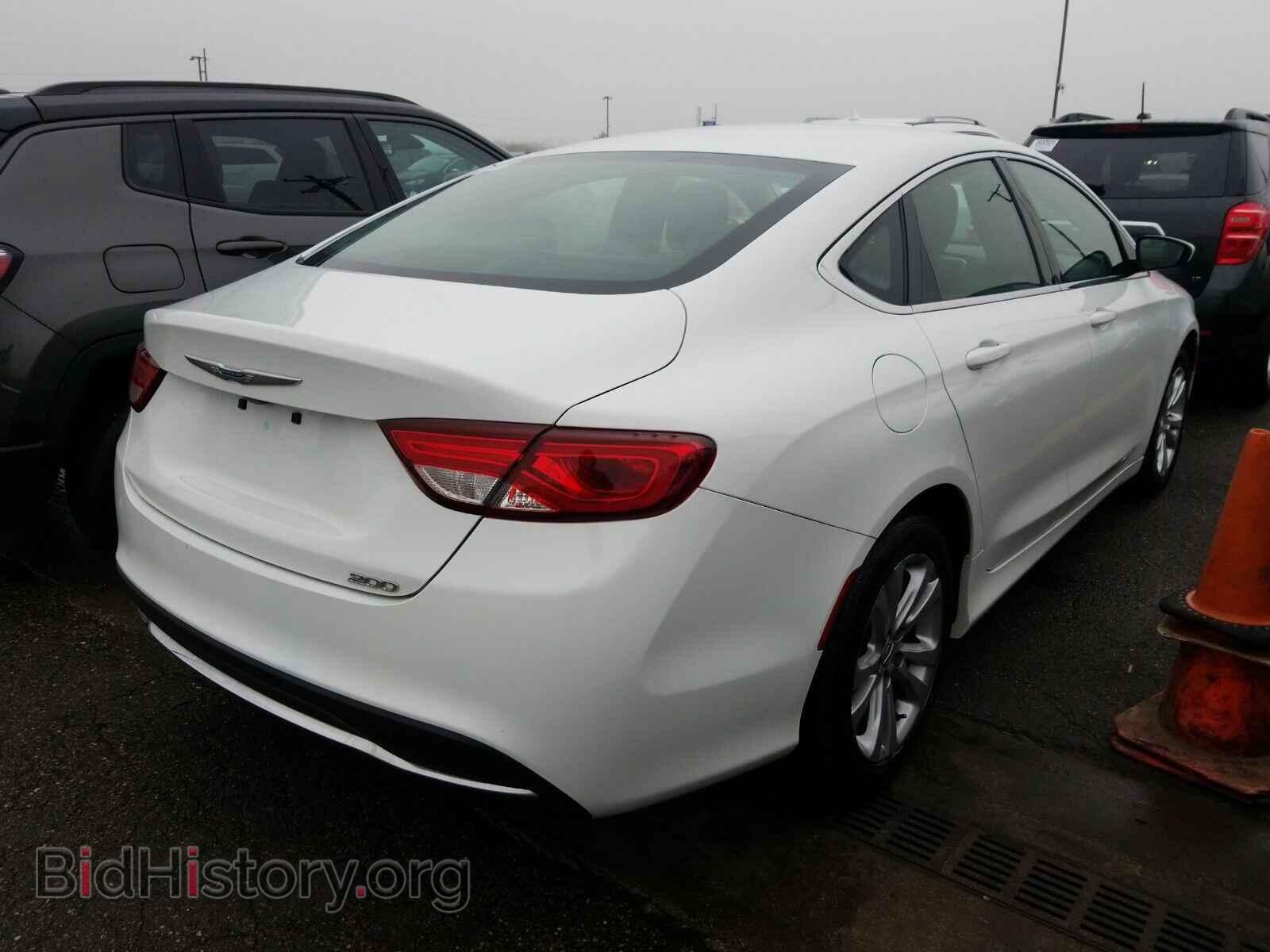 2016 Chrysler 200 - VIN: 1C3CCCAB5GN113093 - Фото 2