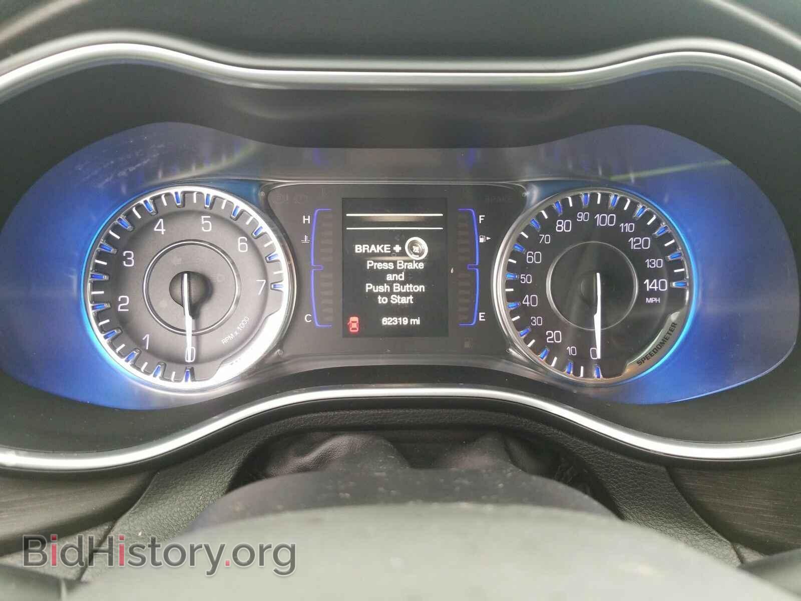 2016 Chrysler 200 - VIN: 1C3CCCAB5GN113093 - Фото 5