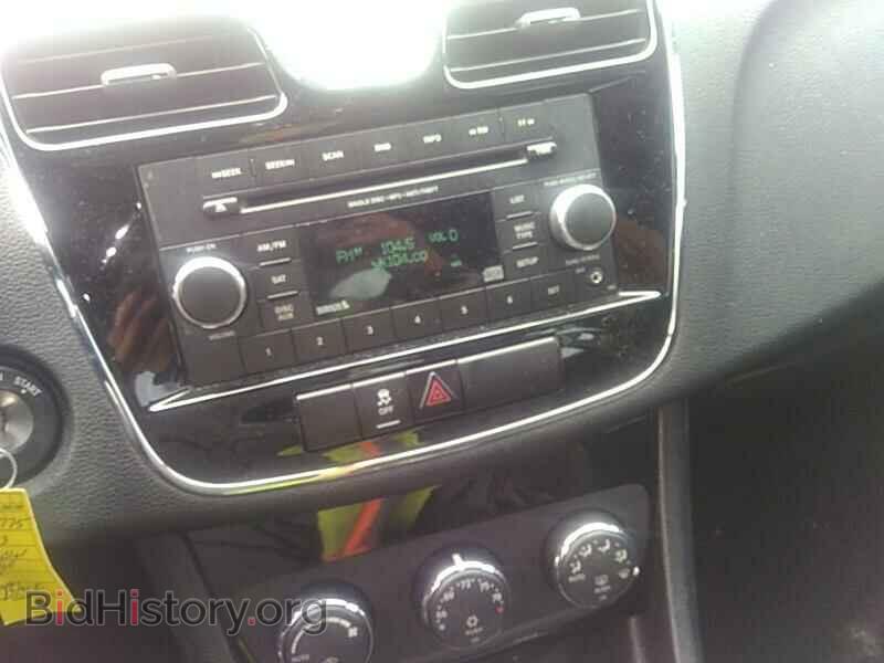 2013 Chrysler 200 - VIN: 1C3CCBBB2DN549775 - Photo 4