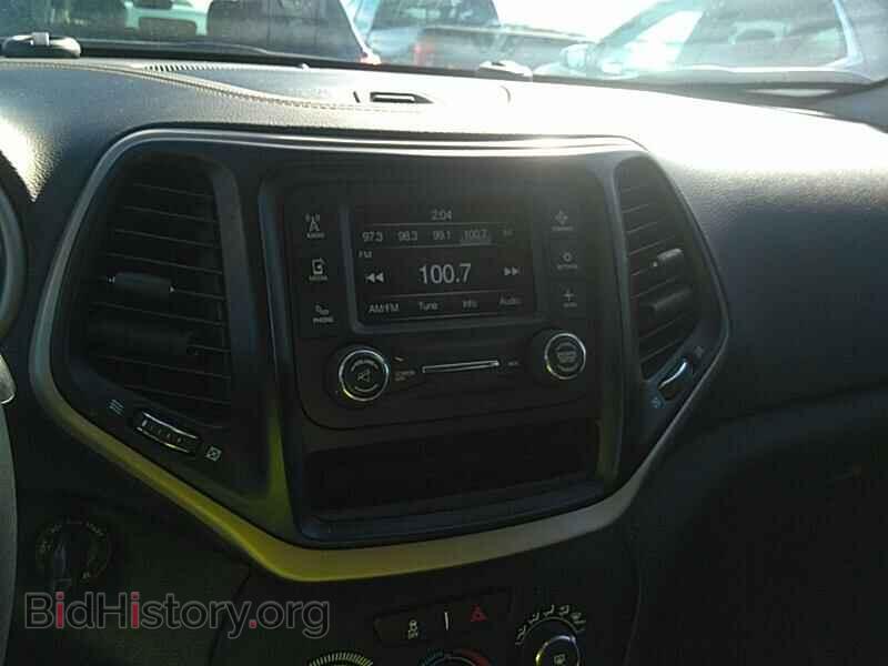 2018 Jeep Cherokee - VIN: 1C4PJMCB1JD576044 - Фото 4