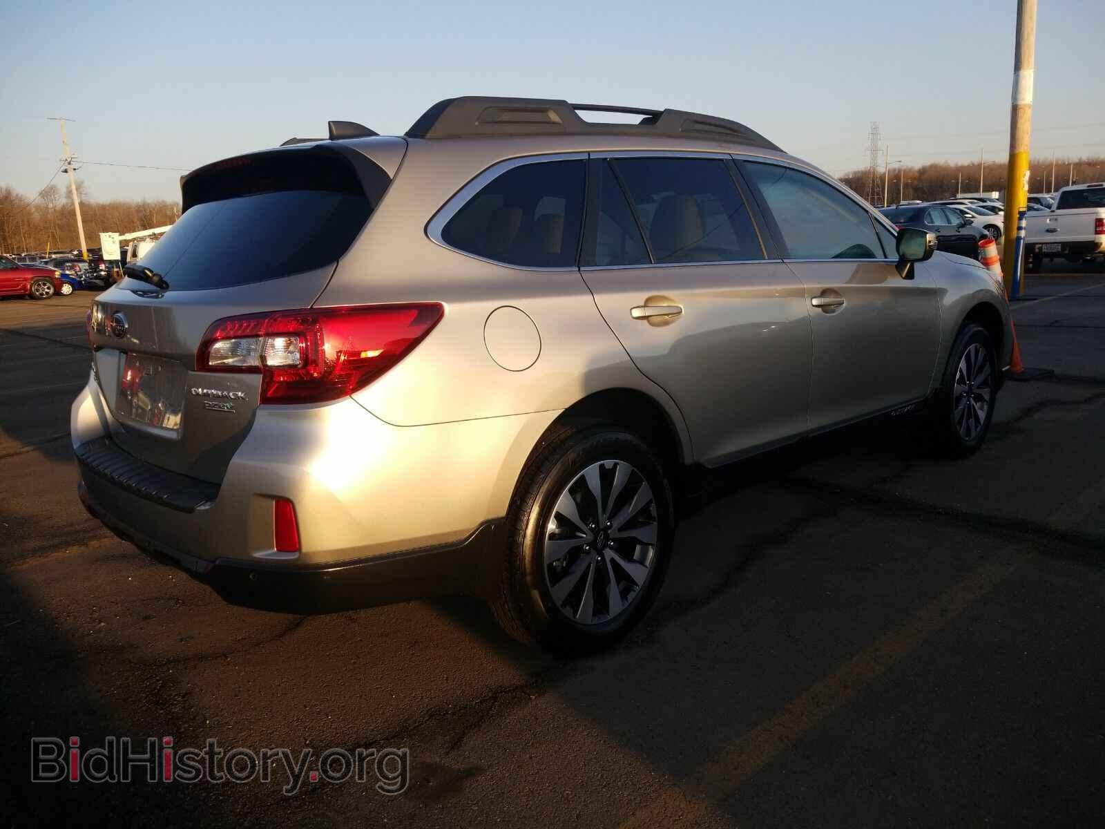2017 Subaru Outback - VIN: 4S4BSANC2H3352921 - Фото 2