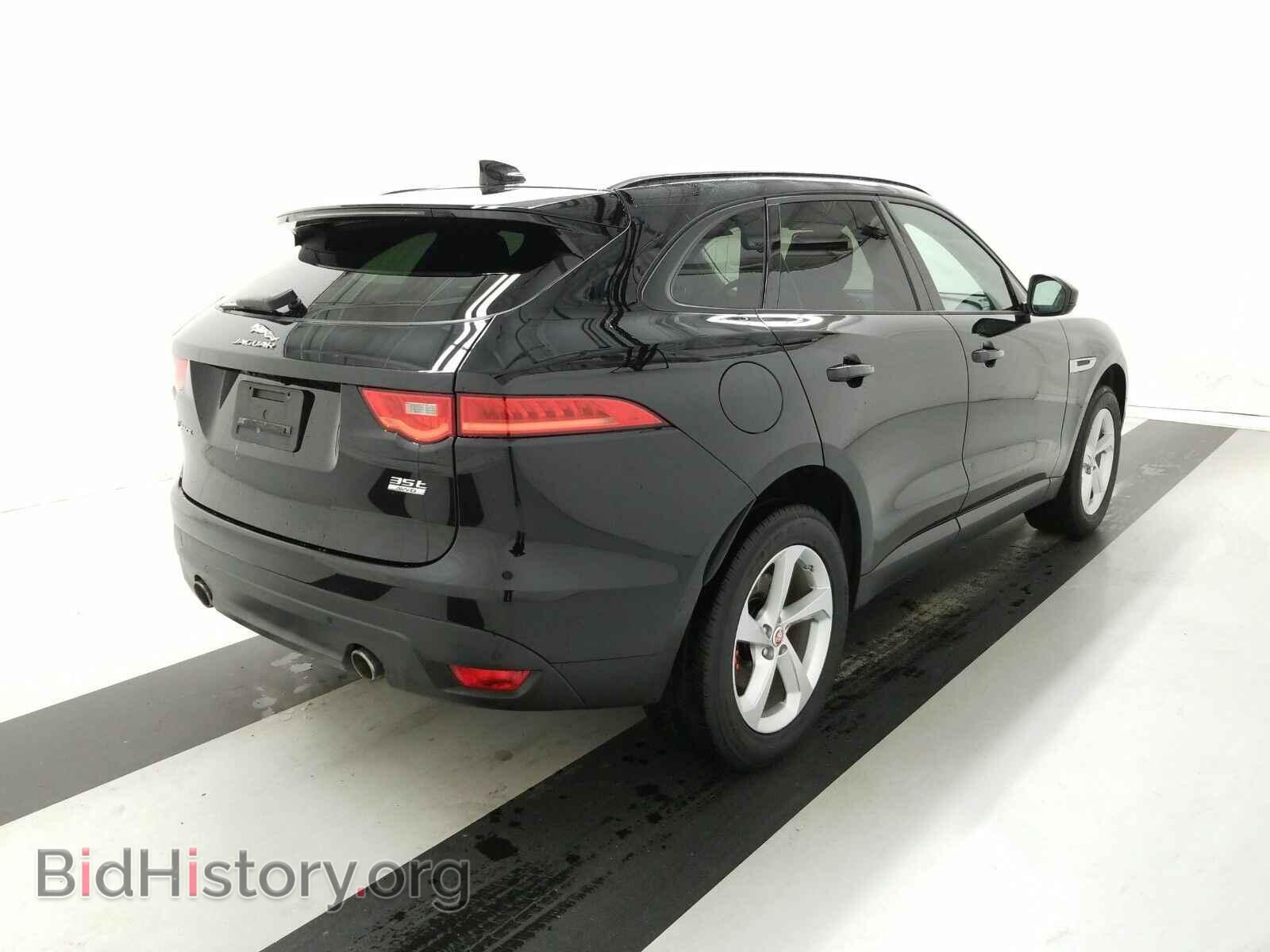 2017 Jaguar F-PACE - VIN: SADCJ2BV9HA882097 - Фото 4