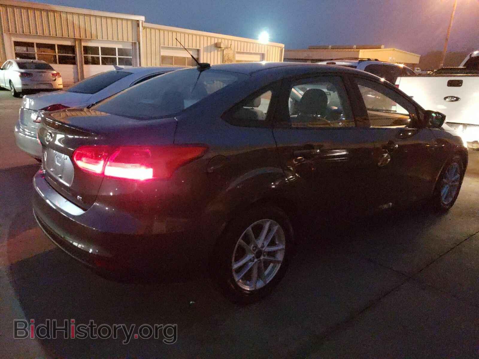 2017 Ford Focus - VIN: 1FADP3F27HL336526 - Фото 2