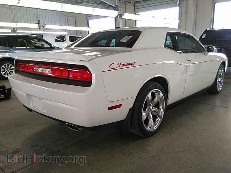 2011 Dodge Challenger - VIN: 2B3CJ5DT0BH565702 - Photo 2