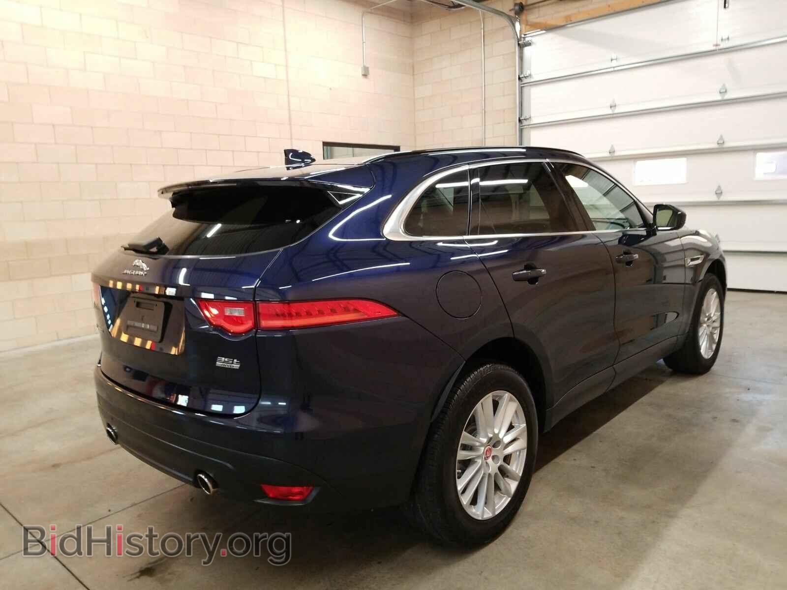 2017 Jaguar F-PACE - VIN: SADCK2BV1HA894953 - Фото 4