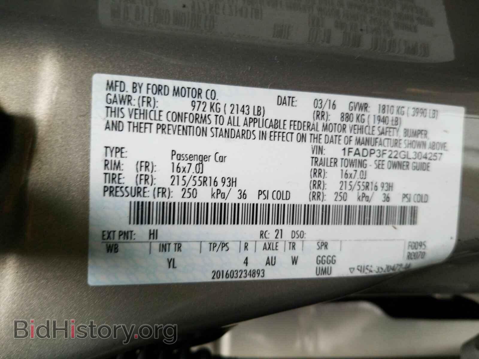 2016 Ford Focus - VIN: 1FADP3F22GL304257 - Photo 6