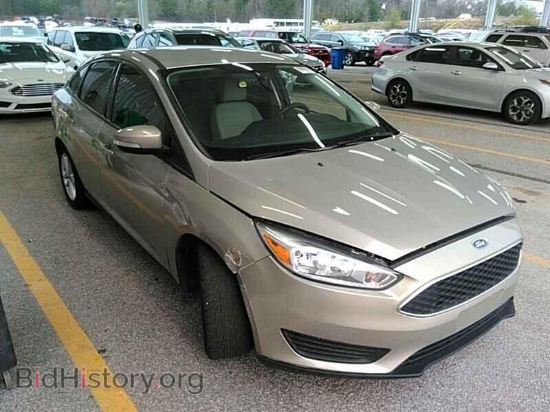 2016 Ford Focus - VIN: 1FADP3F22GL304257 - Photo 9