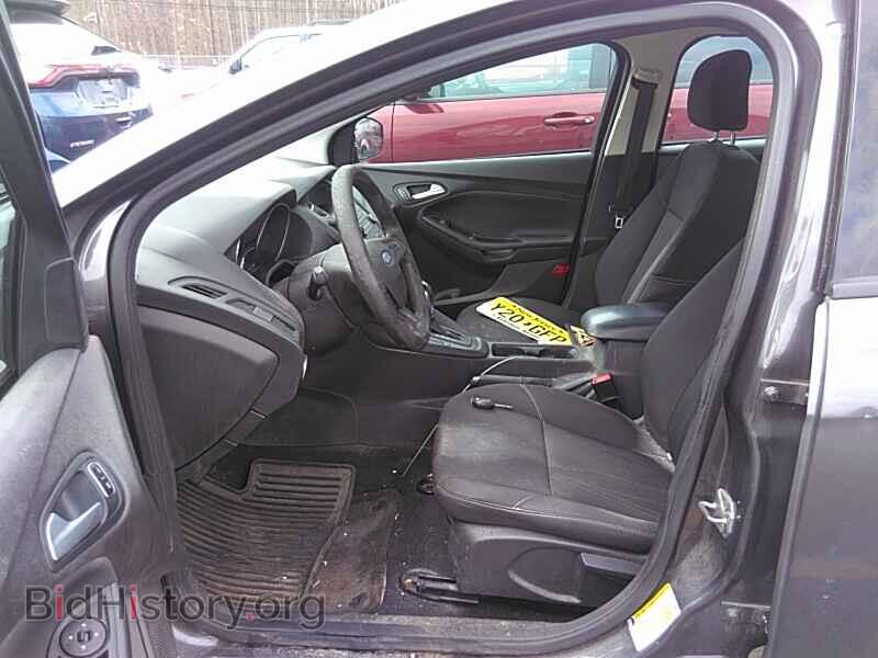 2016 Ford Focus - VIN: 1FADP3F23GL232310 - Photo 3
