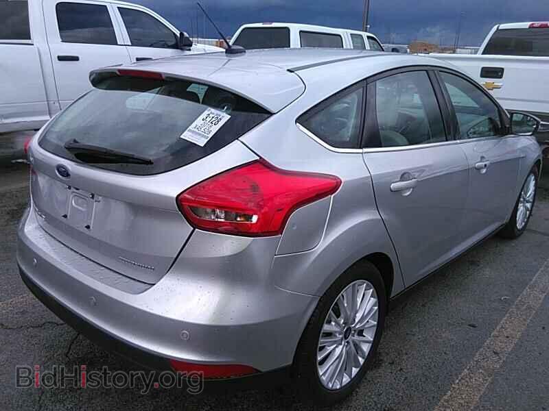 2018 Ford Focus - VIN: 1FADP3N2XJL323437 - Фото 2