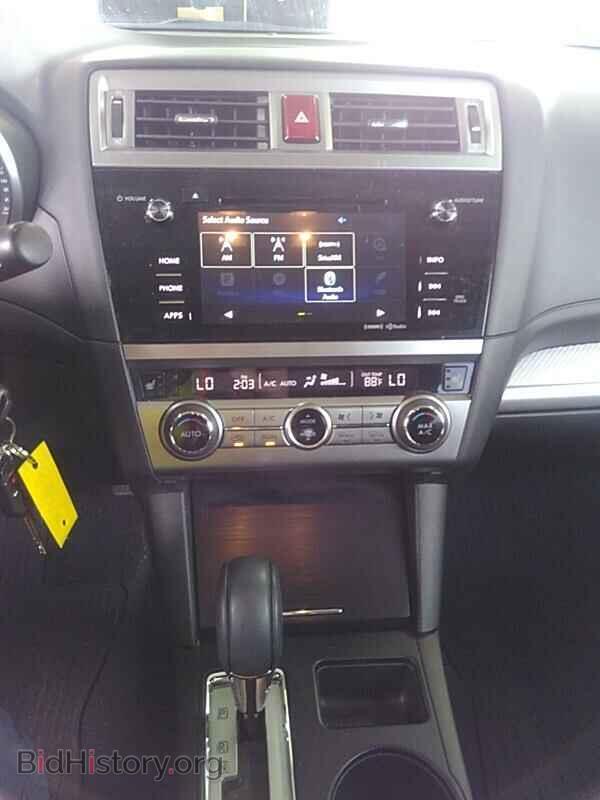 2017 Subaru Outback - VIN: 4S4BSADC4H3419939 - Фото 4