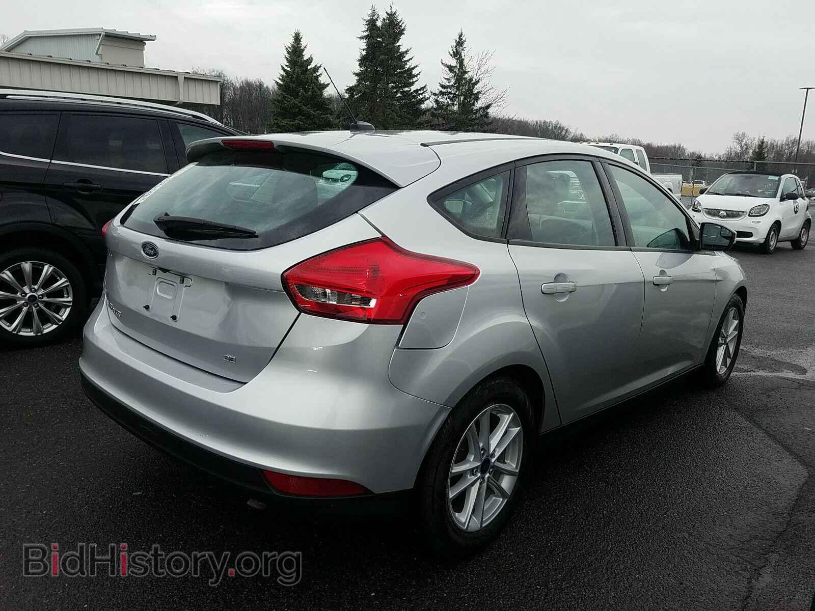 2017 Ford Focus - VIN: 1FADP3K20HL293735 - Фото 2