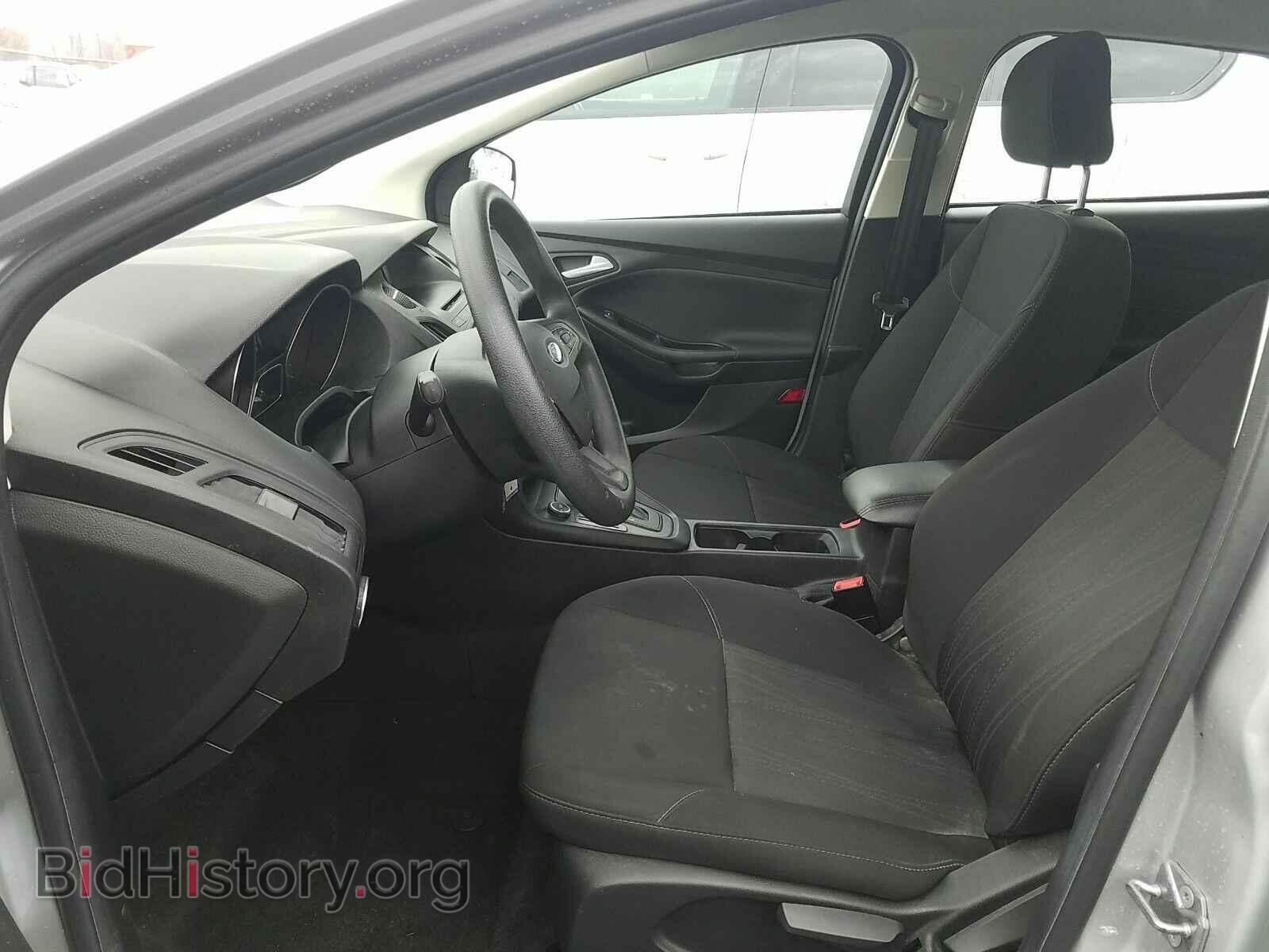2017 Ford Focus - VIN: 1FADP3K20HL293735 - Фото 3