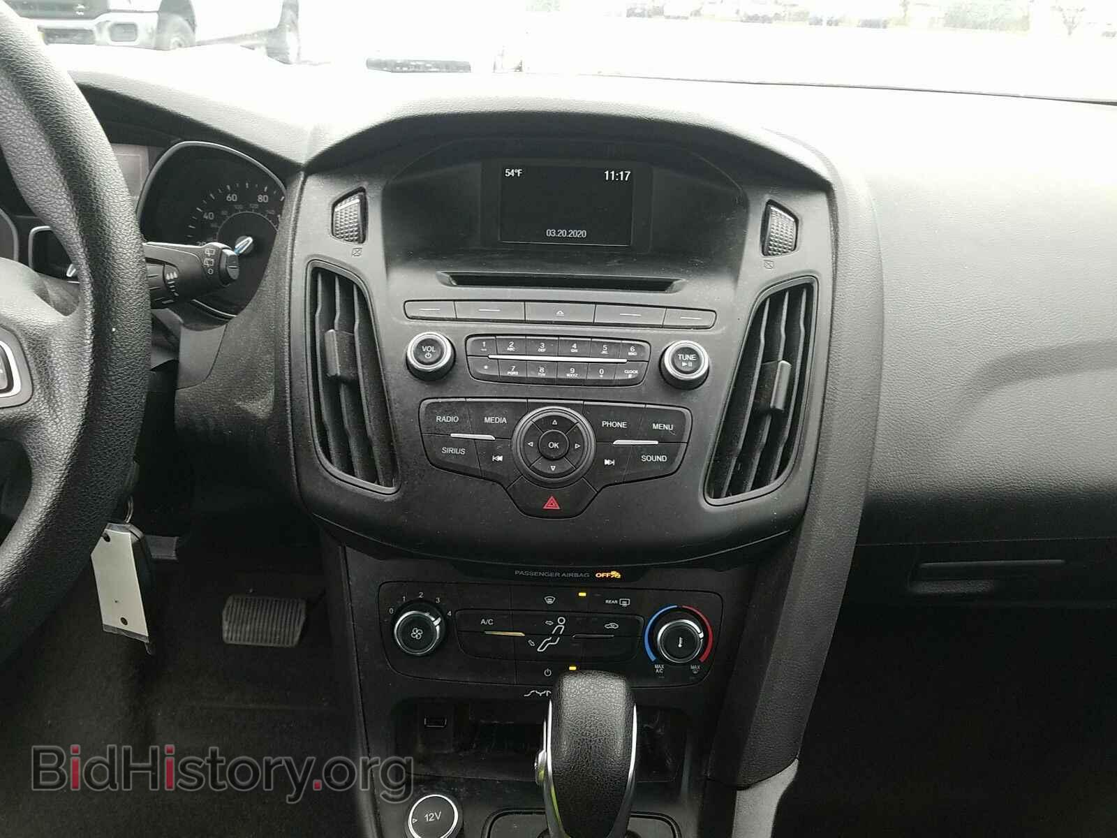 2017 Ford Focus - VIN: 1FADP3K20HL293735 - Фото 4