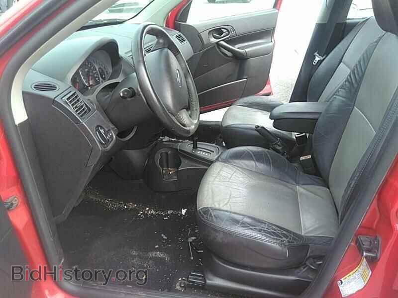 2007 Ford Focus - VIN: 1FAFP37N87W193603 - Photo 3