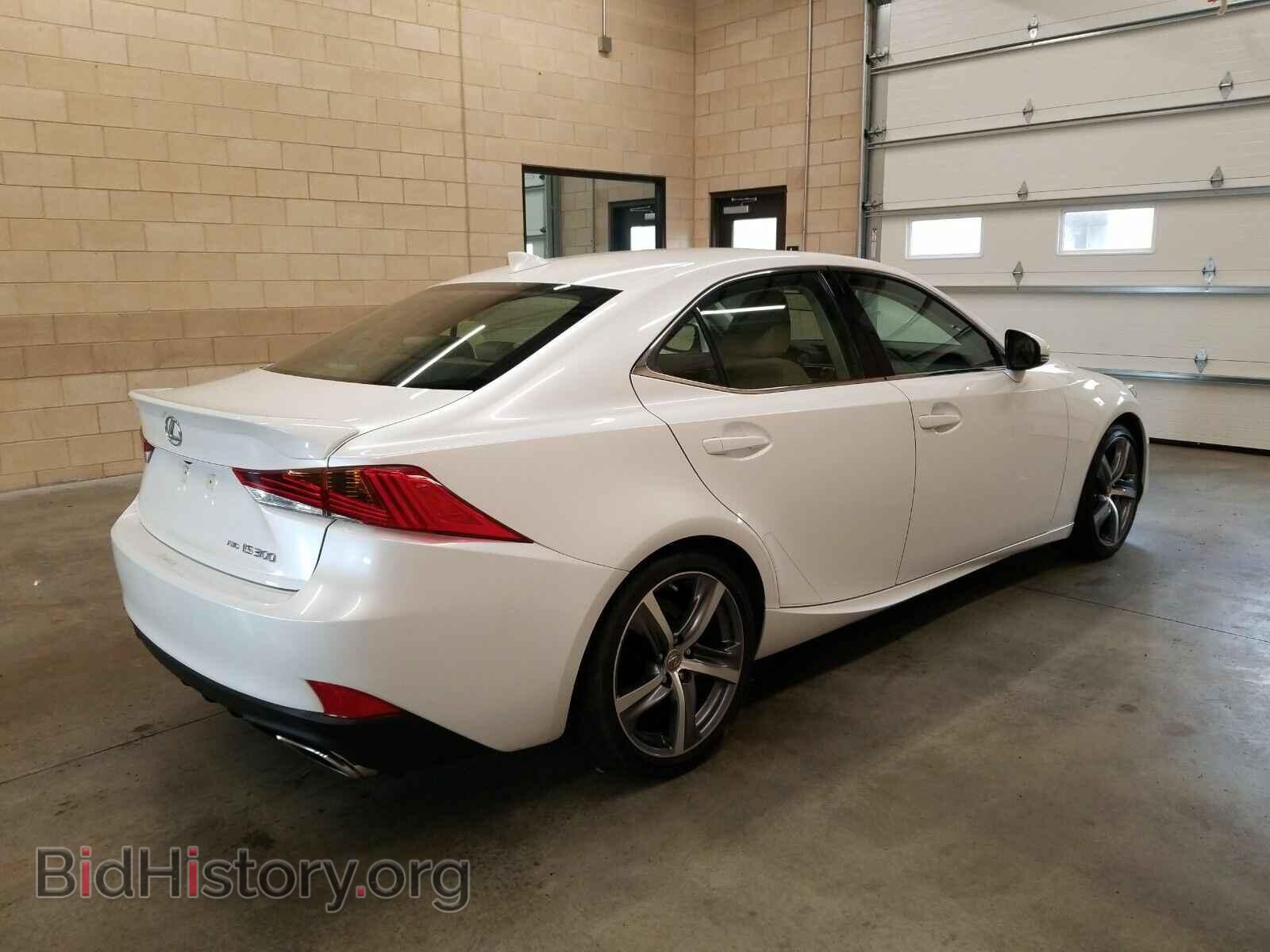 2017 Lexus IS - VIN: JTHCM1D20H5017736 - Фото 4
