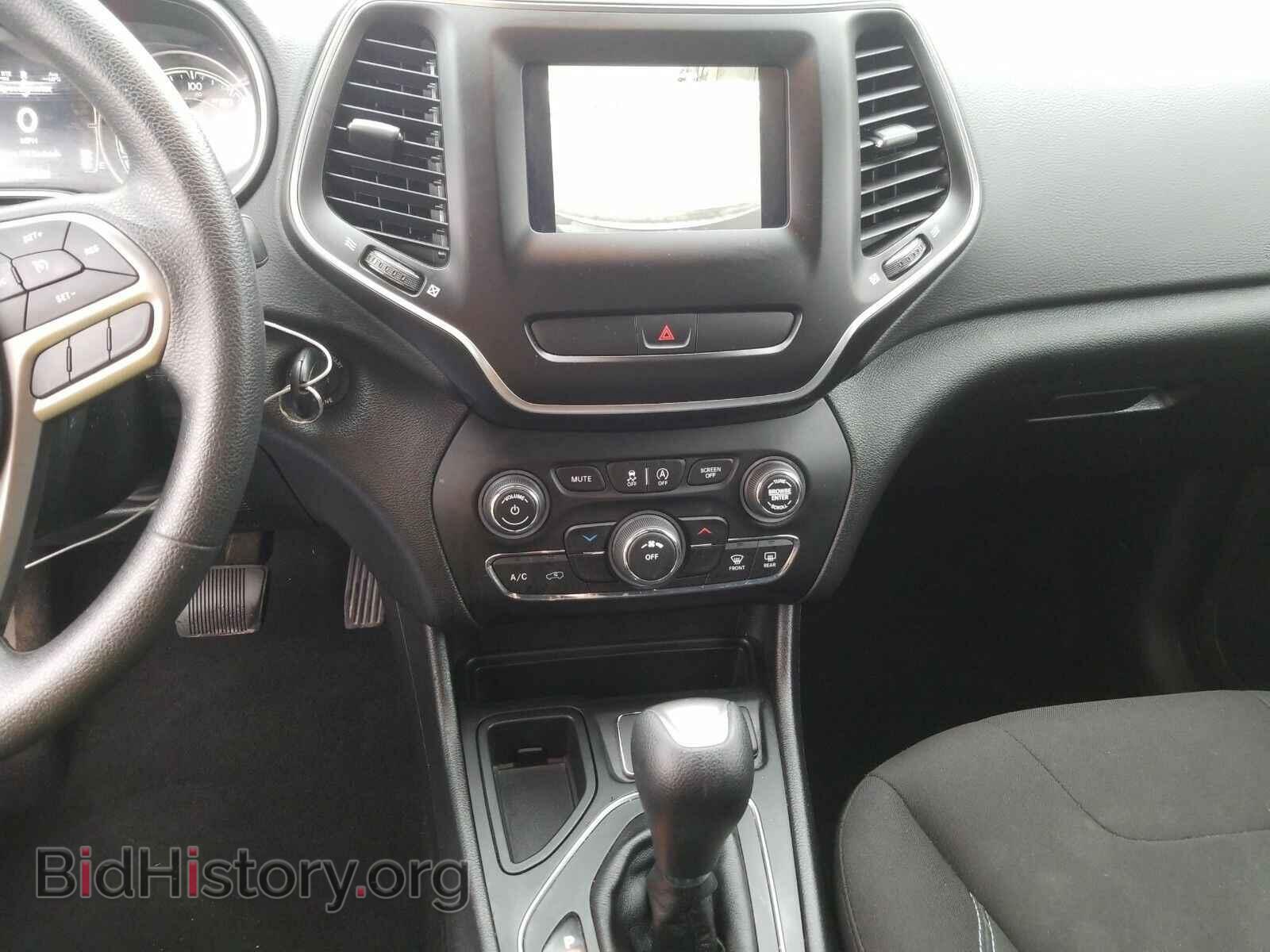 2019 Jeep Cherokee - VIN: 1C4PJLCB6KD474153 - Фото 4