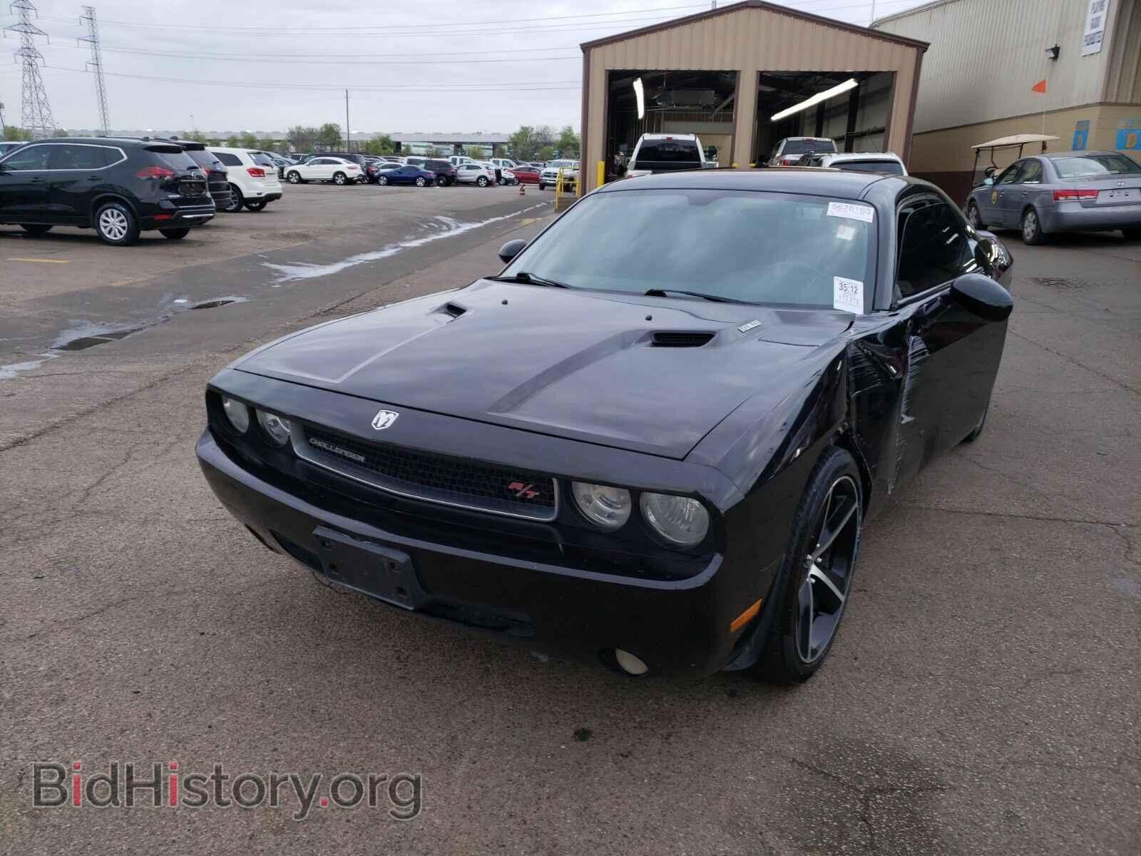 Photo 2B3CJ5DTXAH323403 - Dodge Challenger 2010
