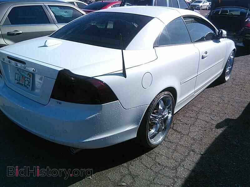 2010 Volvo C70 - VIN: YV1672MC1AJ093929 - Фото 2