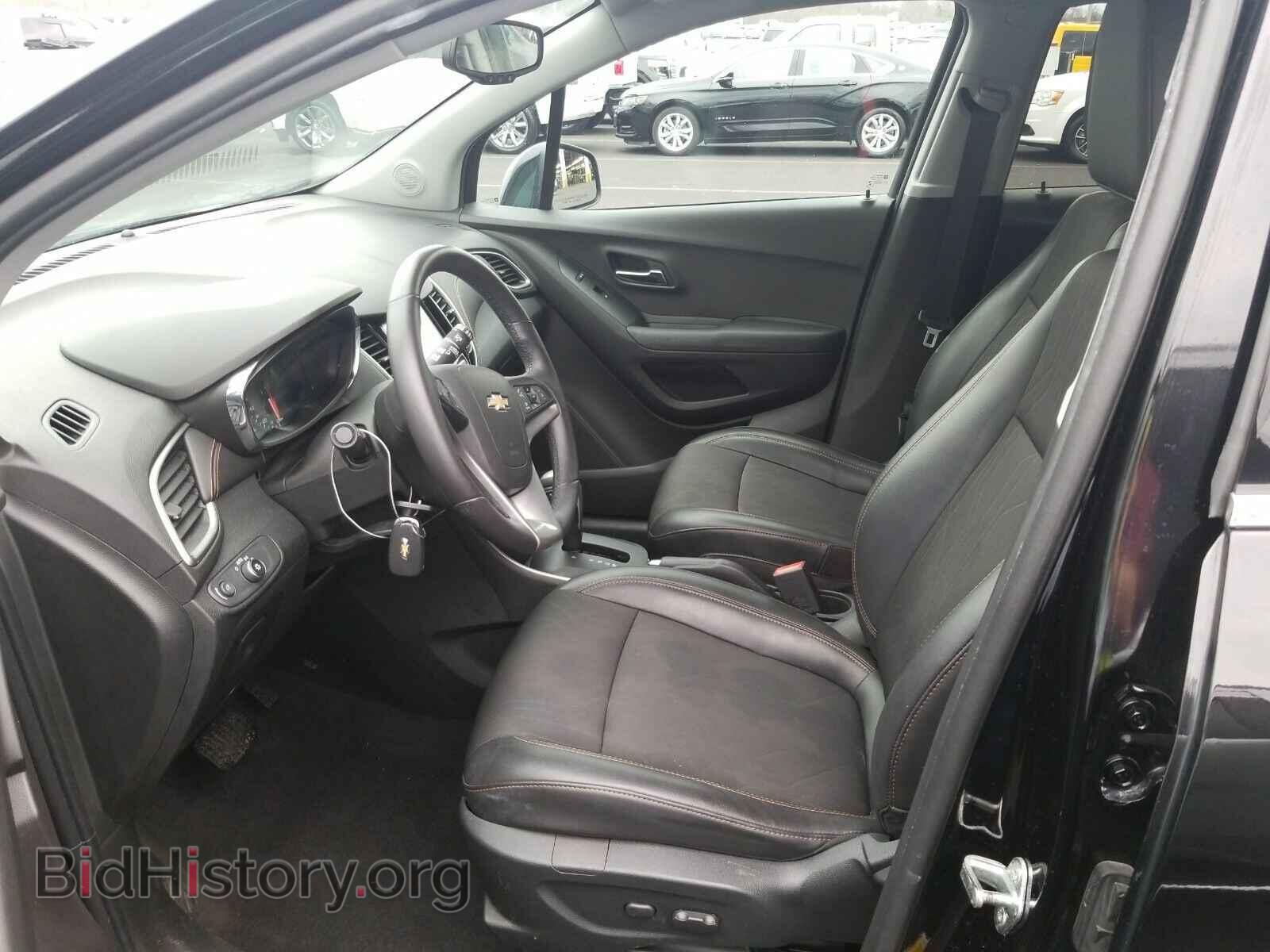 2017 Chevrolet Trax - VIN: 3GNCJLSB9HL190879 - Фото 3